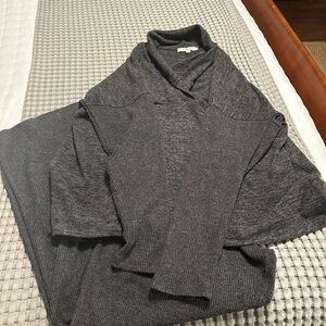Women’s Gray lounge set